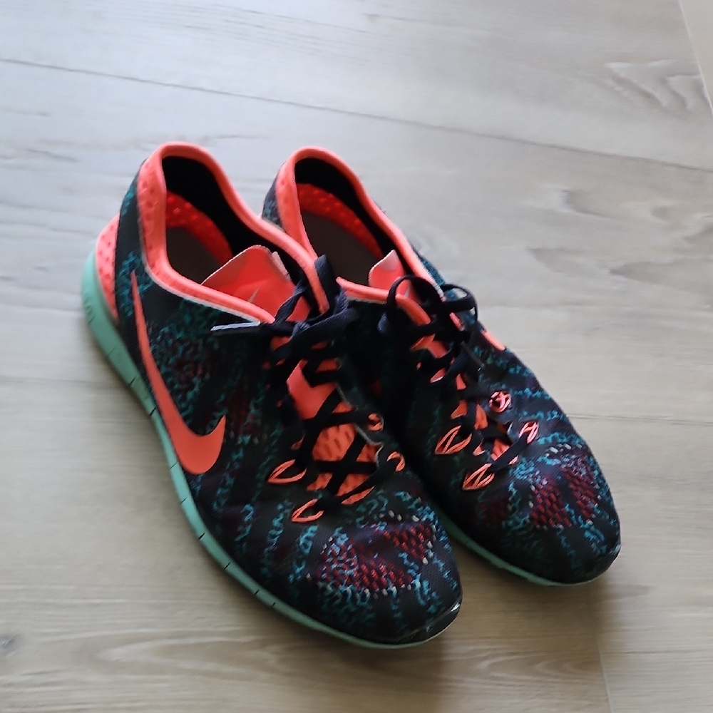 Nike Women's FREE 5.0 TR Training Sneakers